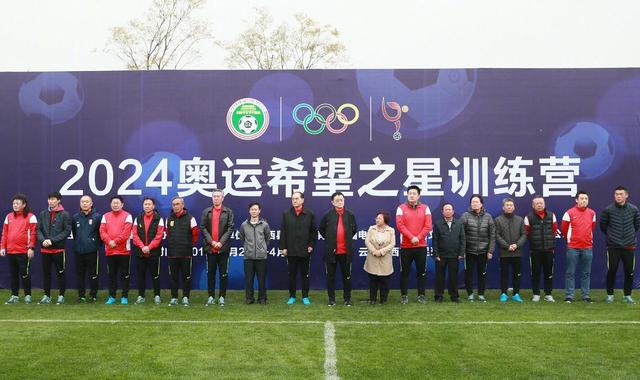 我知道这将是我职业生涯的一个决定性赛季，之前我受伤一年没有比赛，我需要连续参赛，因此我知道自己必须做出正确的选择，我做了。